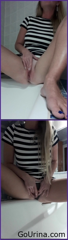 Golden Girl Scene, Naughty Housewife Pee Compilation, MPEG-4, Penelopa3, 1.47 GB, 2025, rich urinate