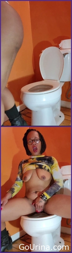 Wet Toilet Action, Uni Ella Pee And Cum, MPEG-4, Uniqueen21, 180 MB, 2025, glow pee