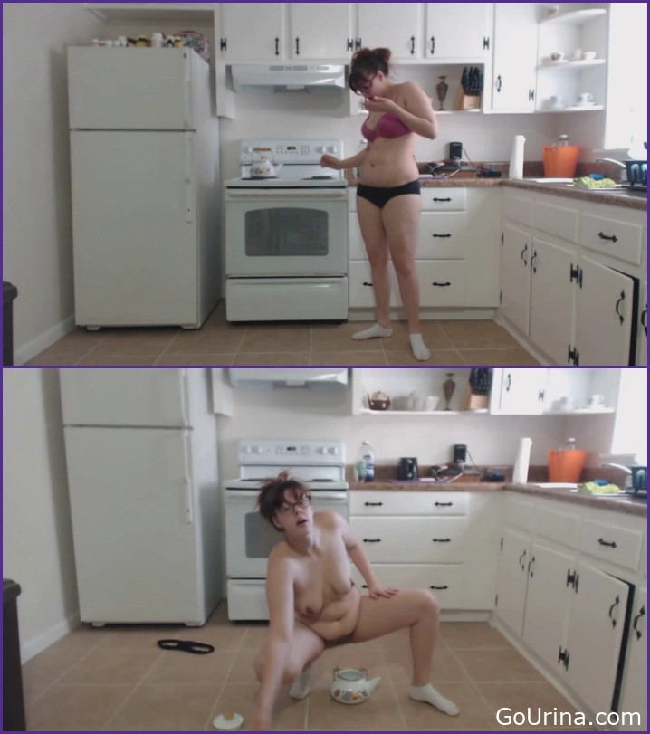 Girl Pees Fast, Bloated Kitchen Pee Play, MPEG-4, Lindzypoopgirl, 529 MB, 2025, pee focus