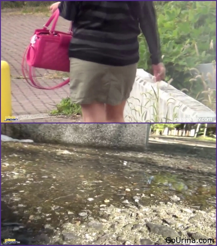 Wet Rush Tease, Wets The Pavement, MPEG-4, City Ladies, 251 MB, 2025, pee force