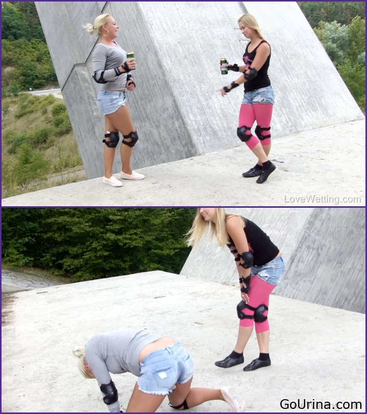 Wet Wrestling - Naomi