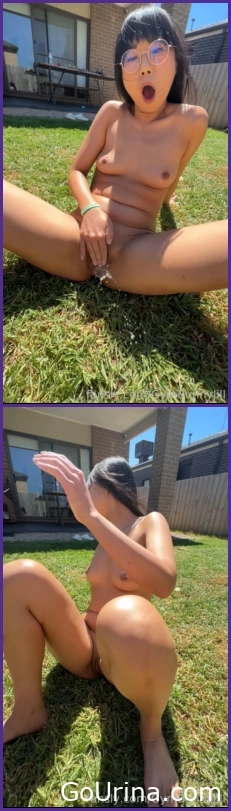 She Leaks Long - Piss Video 13, GymBunnyJill, pee reaction - 2025