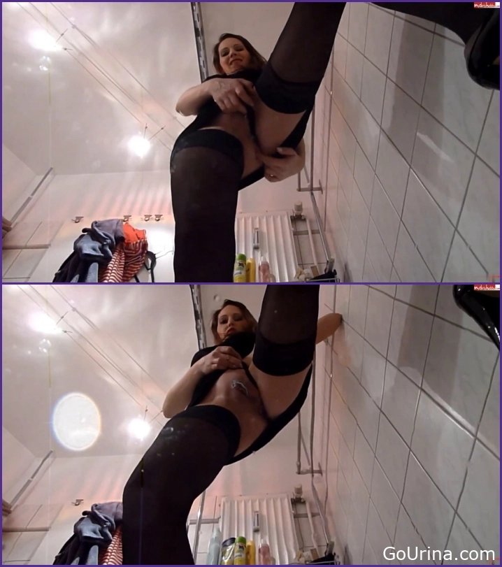 Girl’s Gush, Piss obliging, MPEG-4, ViktoriaGoo, 9.26 MB, 2025, pee art