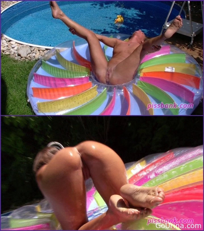 Nikola - Megapee On The Airbed