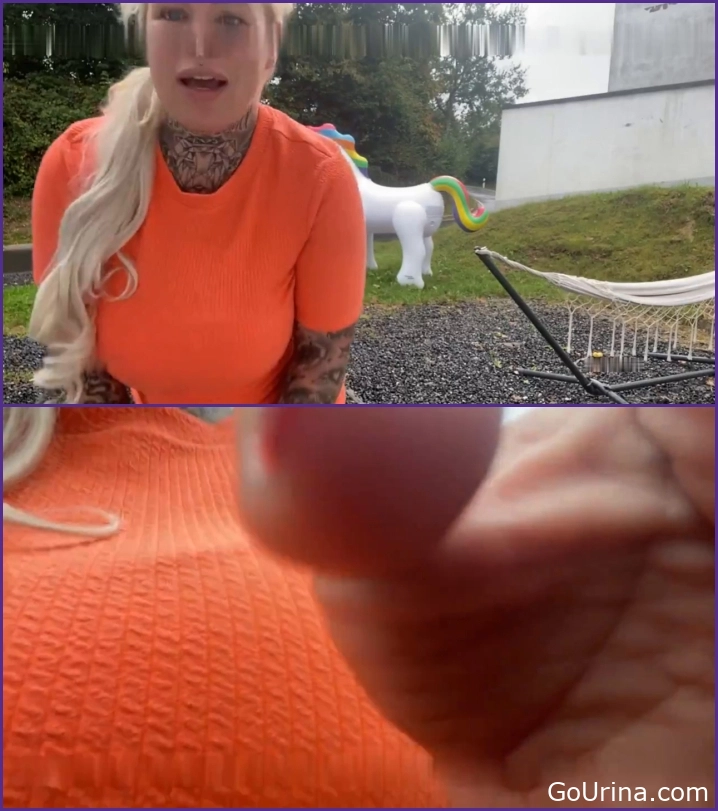 Steffiblond - Pissing In Front Of The Villa – Be A Unicorn Unique Charming