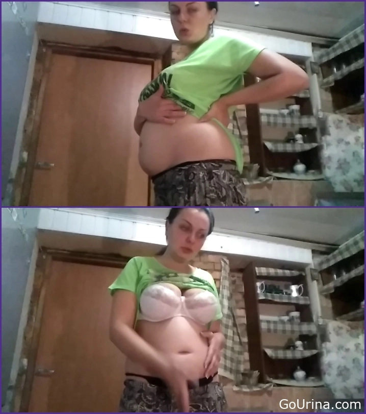 Kateross Huge Piss From Kate 2025