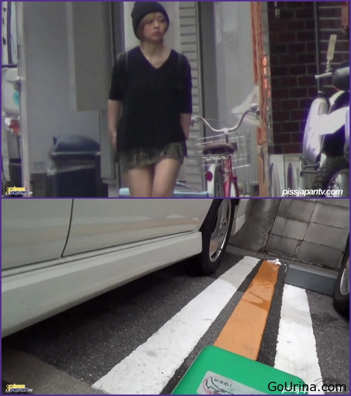 Urine Addict - Drunk Pissing, Vicky, real pee - 2025