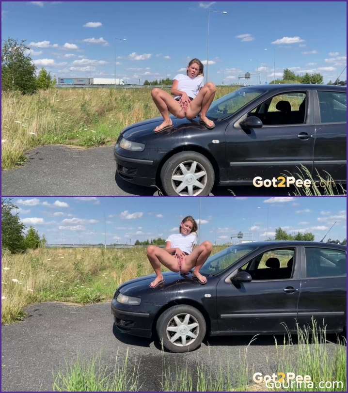 Wet & Playful - Amateur Girl Pissing And Squirting, splash pressure - 2025