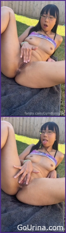 Stream Behind Glass, Piss Video 14, MPEG-4, GymBunnyJill, 75.4 MB, 2025, wetting