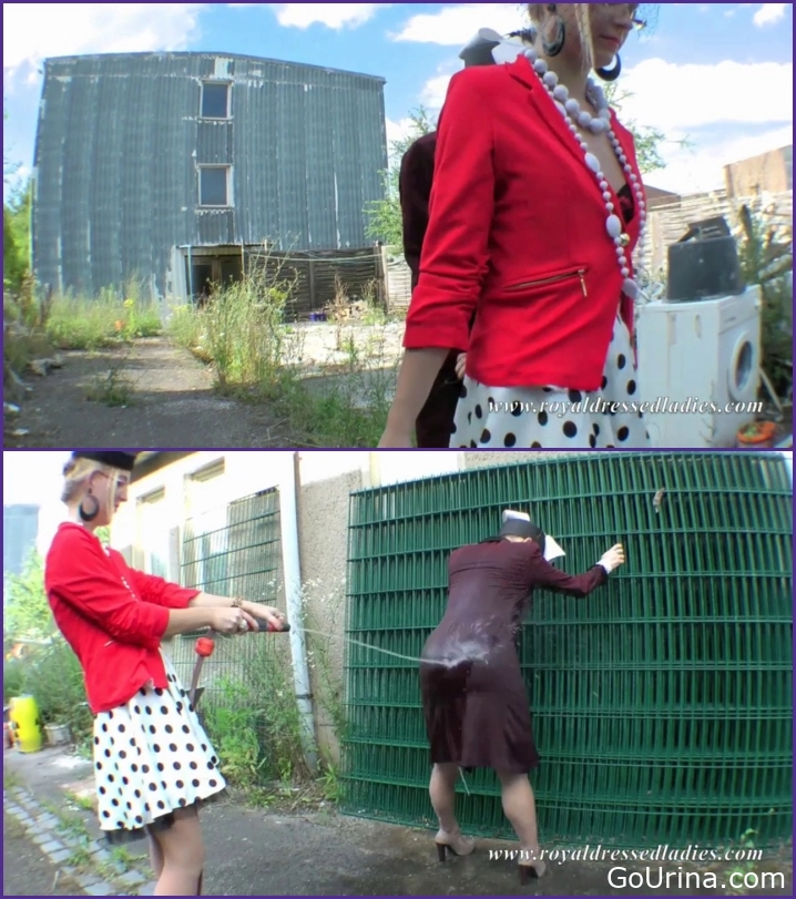 Ellie Silk Private Fan Pee Compilation 2025